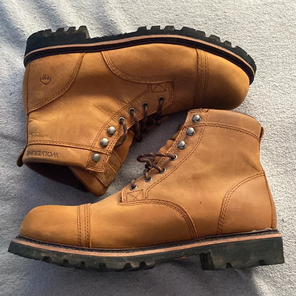 MEN'S WOLVERINE BOOTS - Picture 2 of 4